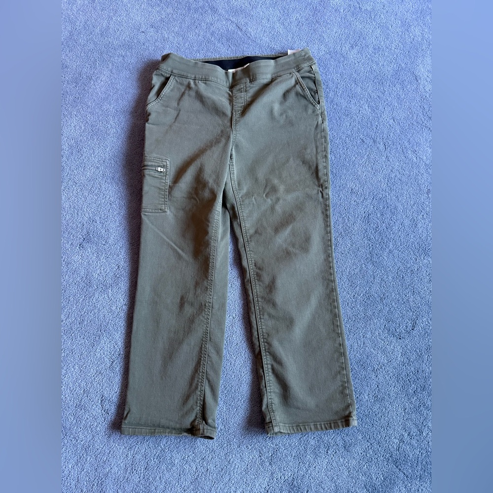 🎂 5/$10 D&Co olive pants 12 Petite